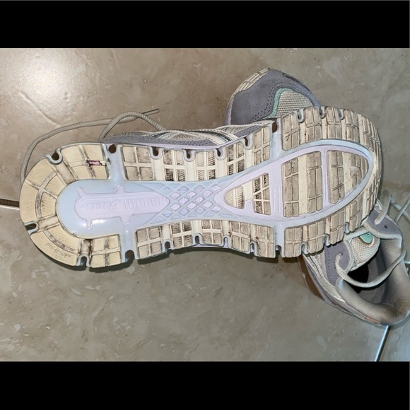 Women sneakers - Picture 7 of 10